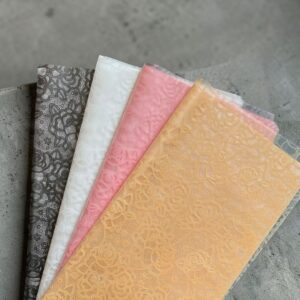 Papel Coreano Semitranslúcido Encaje Rosas 57x57cm 20 pliegos