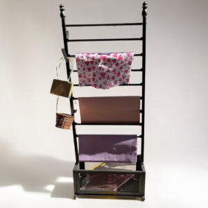 Exhibidor Papeles Multifuncional Chico Negro 70x35x180cm