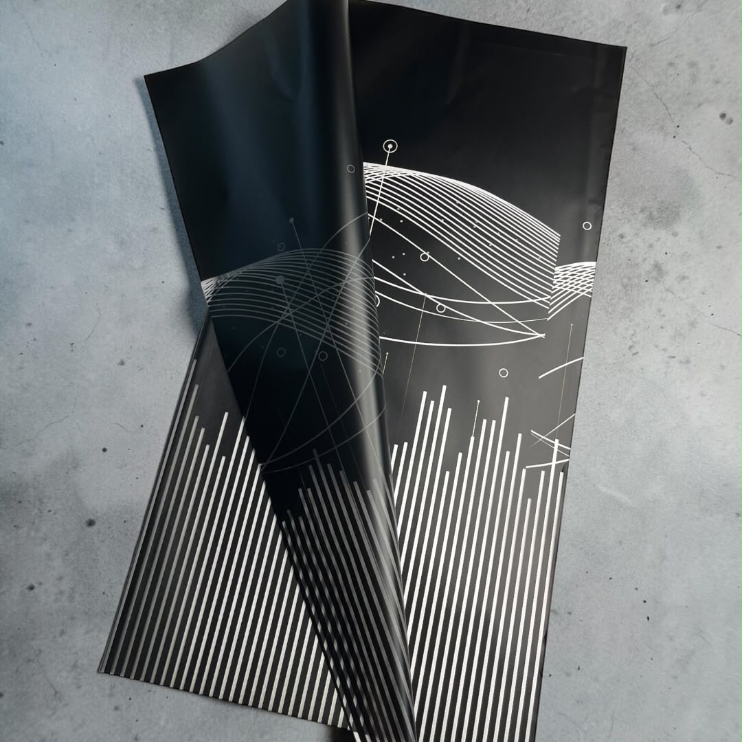 Papel Coreano Semitranslúcido Ondas Negro 20 Pliegos 56×56cms